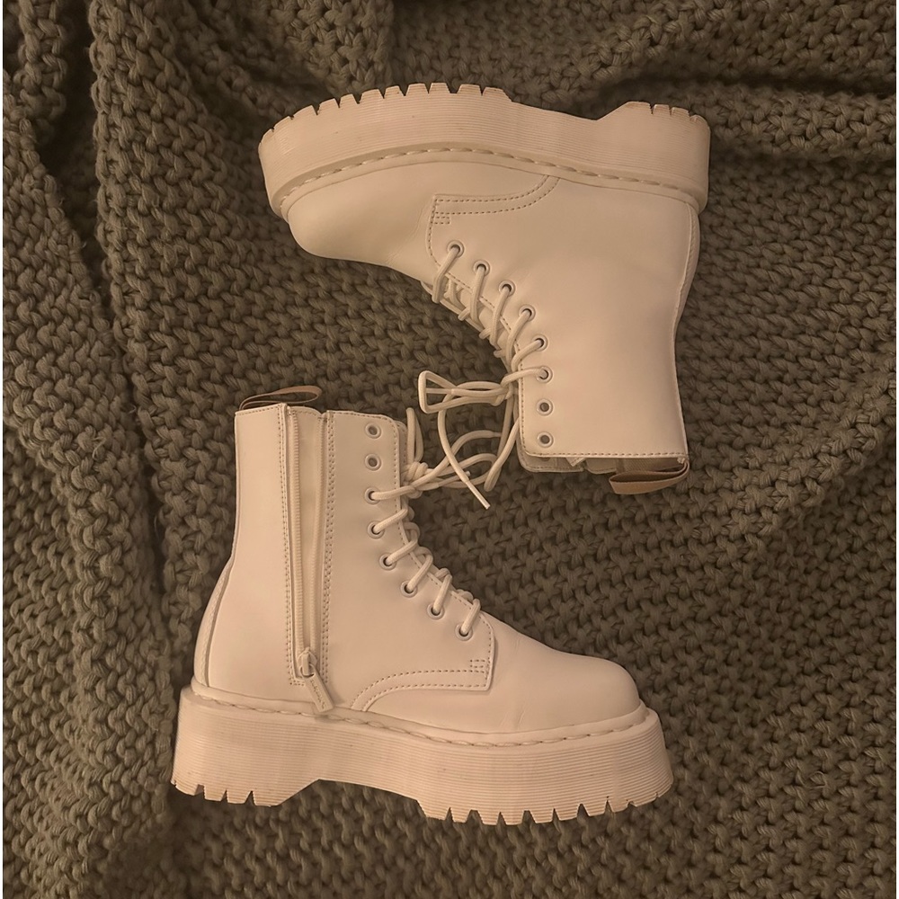 Dr Martens Jadon ll platform boots